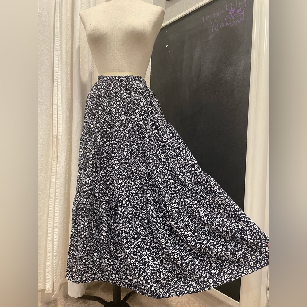 Vintage 90’s R’ Co cottage core tiered skirt size S
